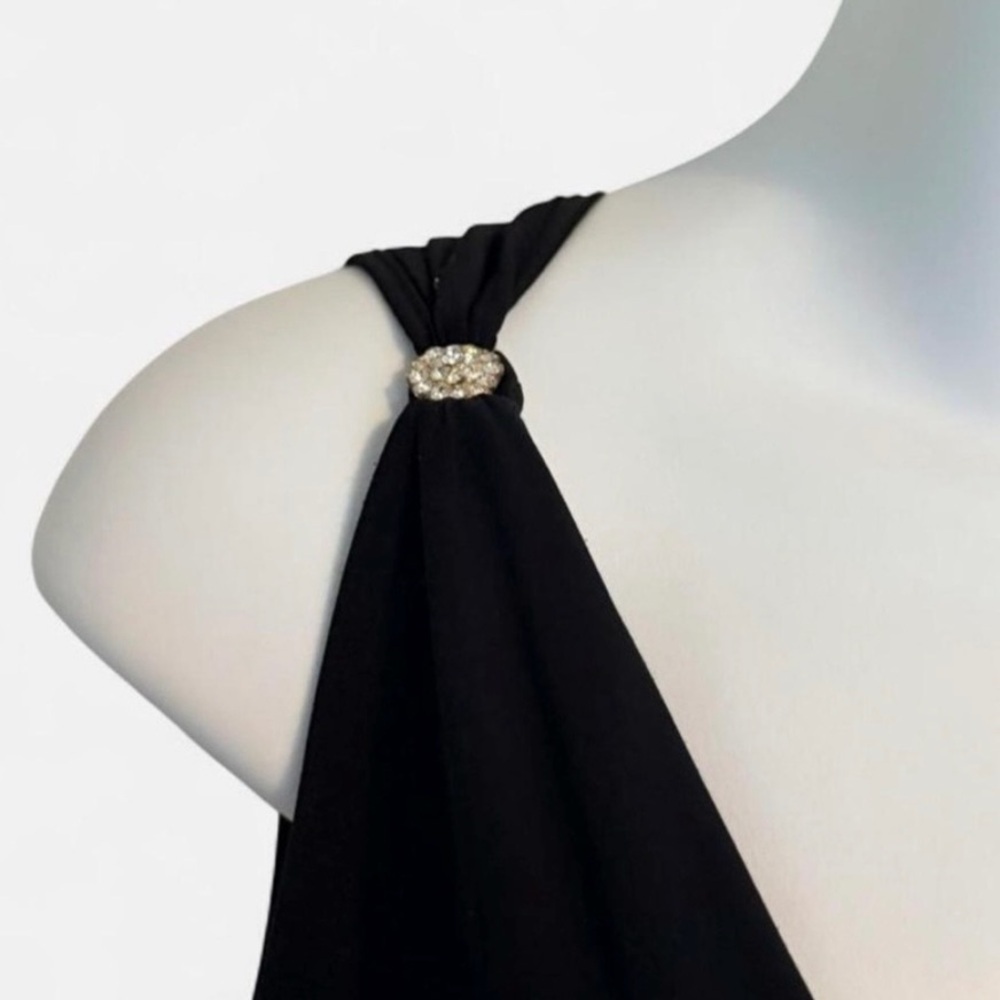 Dance America Women’s Black Cold-Shoulder V-Neck Knit Top, Rhinestone, Sz M - Picture 5 of 7